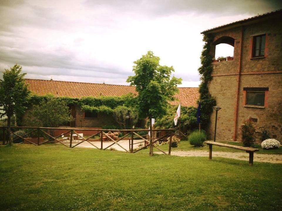 הוילה סן פליצ'יאנו Fattoria Il Poggio מראה חיצוני תמונה